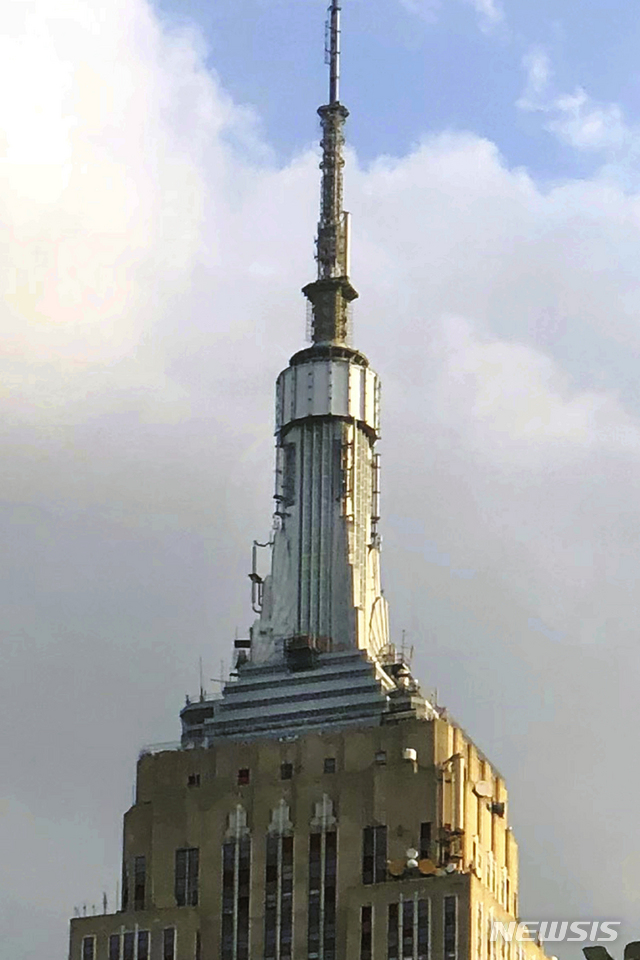뉴욕 엠파이어스테이트 빌딩,  102층 전망대 신축 재공개 