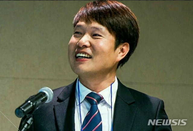 【서울=뉴시스】해양수산 신지식인으로 선정된 구연배씨의 모습. (제공 = 해수부)
