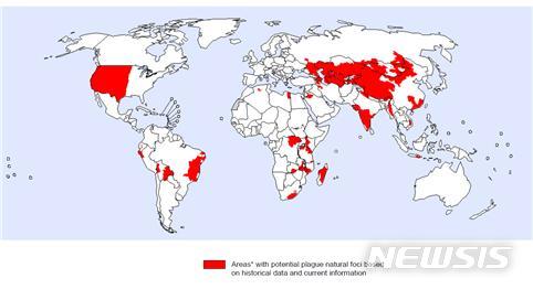 [세종=뉴시스]2016년 3월 기준 세계보건기구(WHO)가 발표한 전 세계 페스트 발생위험지역 분포. (사진=질병관리본부 제공)
