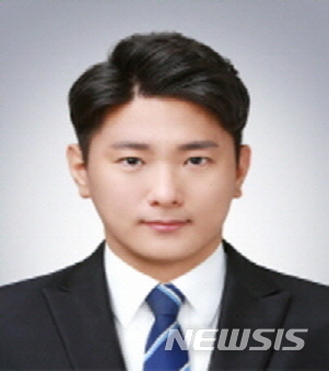 associate_pic