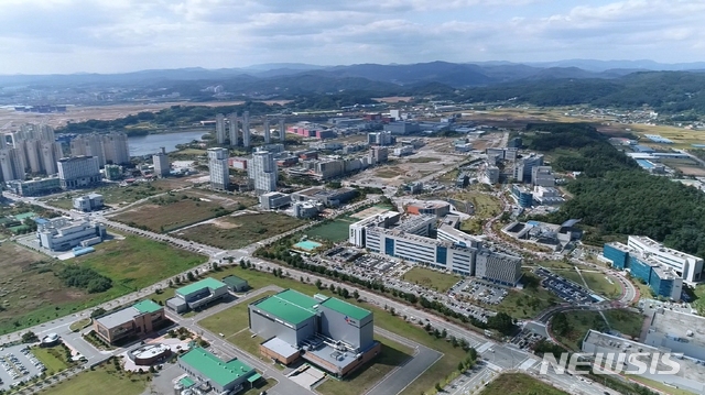 [청주=뉴시스]충북경제자유구역 항공 사진. (사진=충북경자청 제공) photo@newsis.com