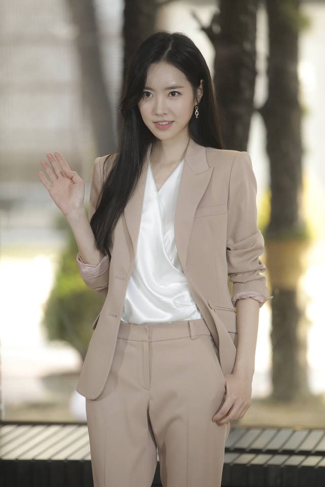 associate_pic4