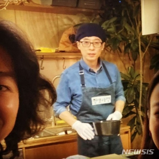 [서울=뉴시스] 이효리의 남편 이상순이 유재석과 촬영한 사진을 8일 인스타그램에 공개했다. (사진= 이상순 인스타그램 화면 캡처) 2020.02.09. photo@newsis.com 