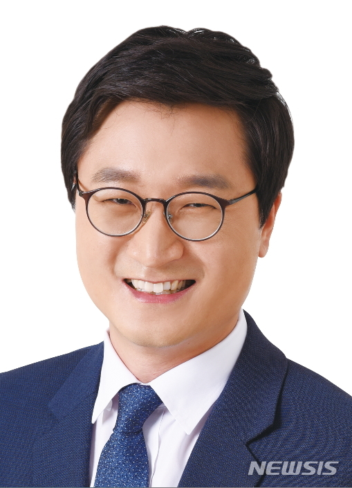 [대전=뉴시스] 더불어민주당 장철민 대전 동구 국회의원선거 후보. 