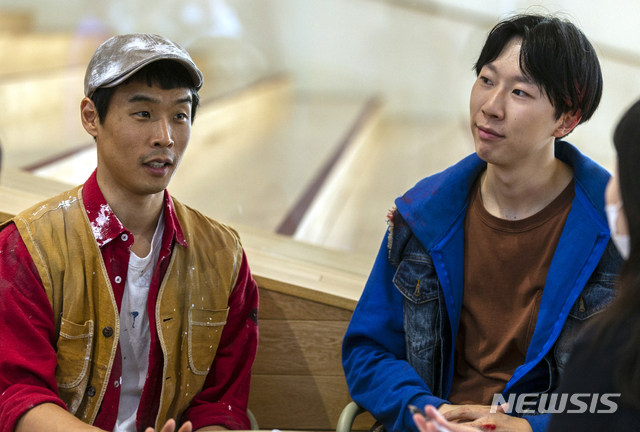 배우 유독현(왼쪽)과 오완우