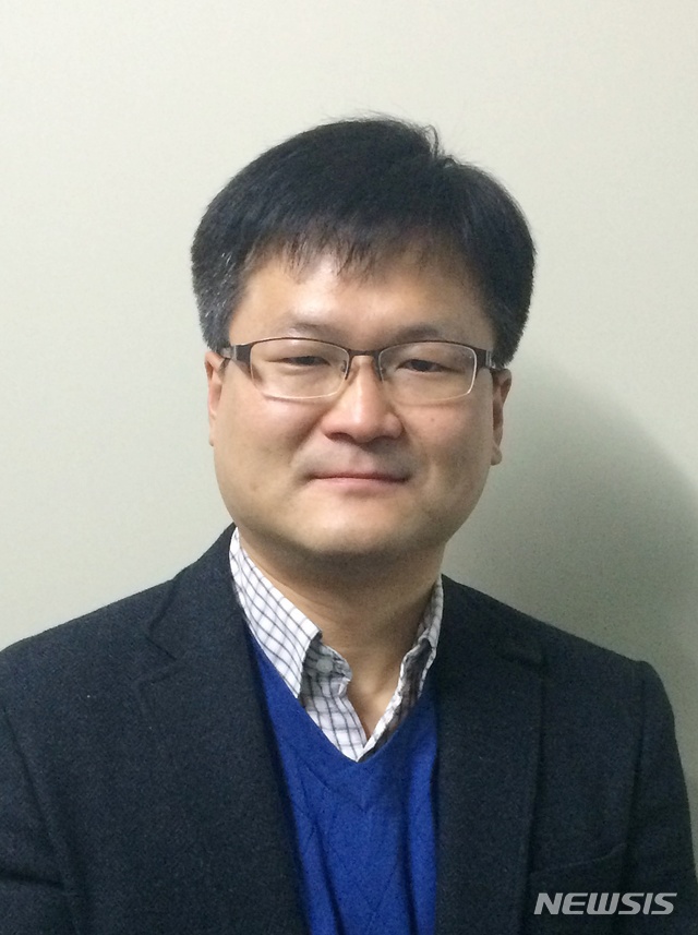 associate_pic