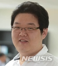 associate_pic