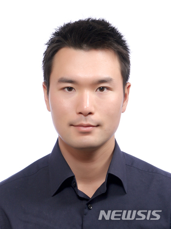associate_pic