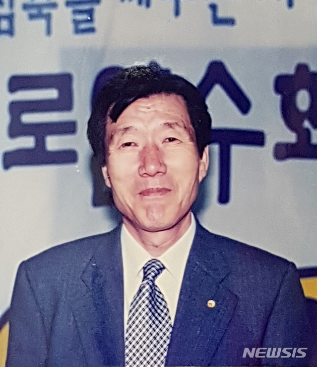 associate_pic