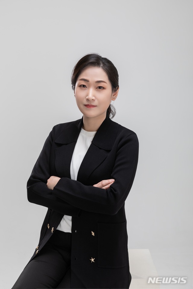 associate_pic