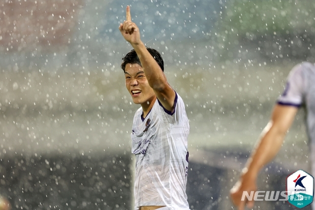 [서울=뉴시스] FC안양 모재현. (사진=프로축구연맹 제공)