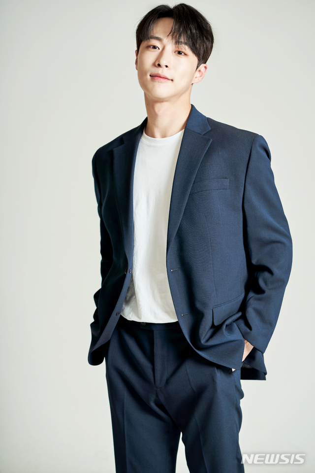 associate_pic4