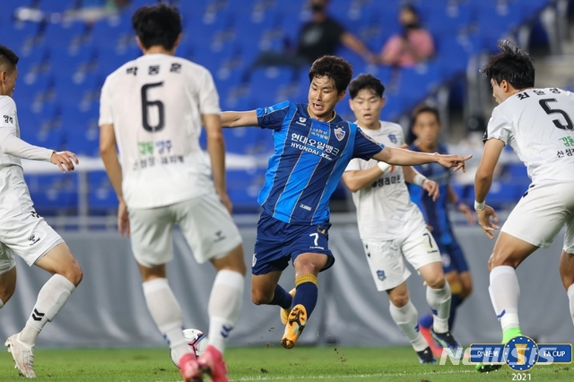 [서울=뉴시스] 울산 현대 윤일록 데뷔골. (사진=대한축구협회 제공)