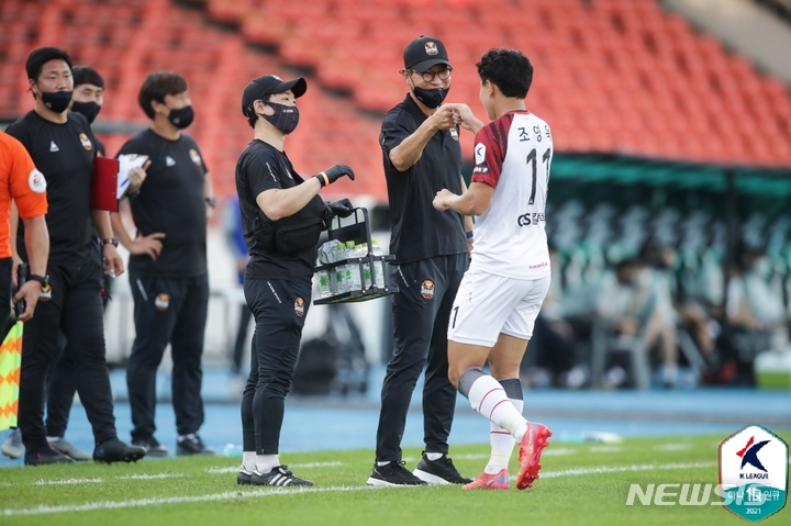 [서울=뉴시스] FC서울 안익수 감독. (사진=프로축구연맹 제공)