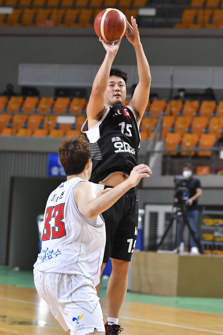 [서울=뉴시스] 프로농구 부산 KT의 김동욱. (사진 = KBL 제공) *재판매 및 DB 금지