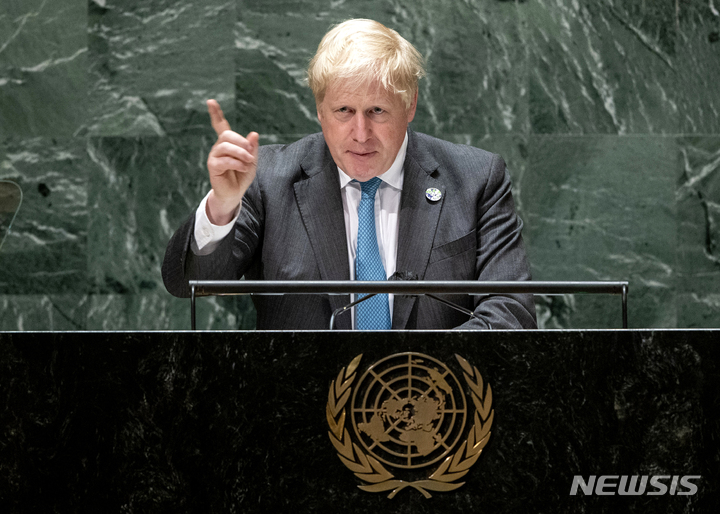 [유엔본부=AP/뉴시스]보리스 존슨 영국 총리가 지난달 22일 제76차 유엔 총회에서 연설하고 있다. 2021.10.22.