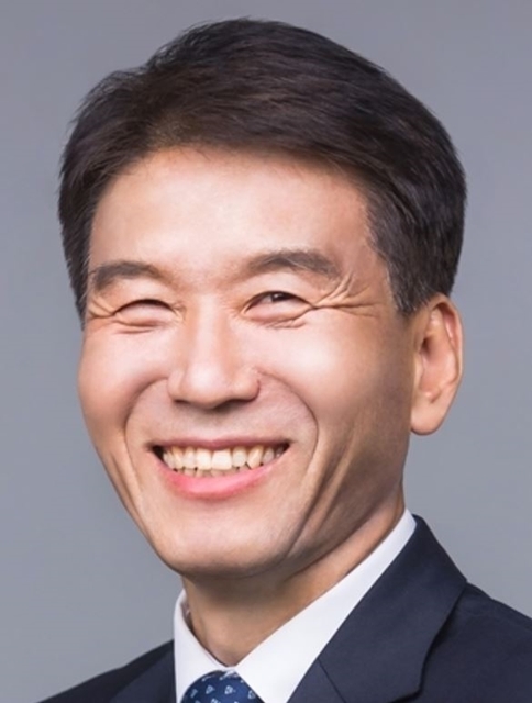 associate_pic