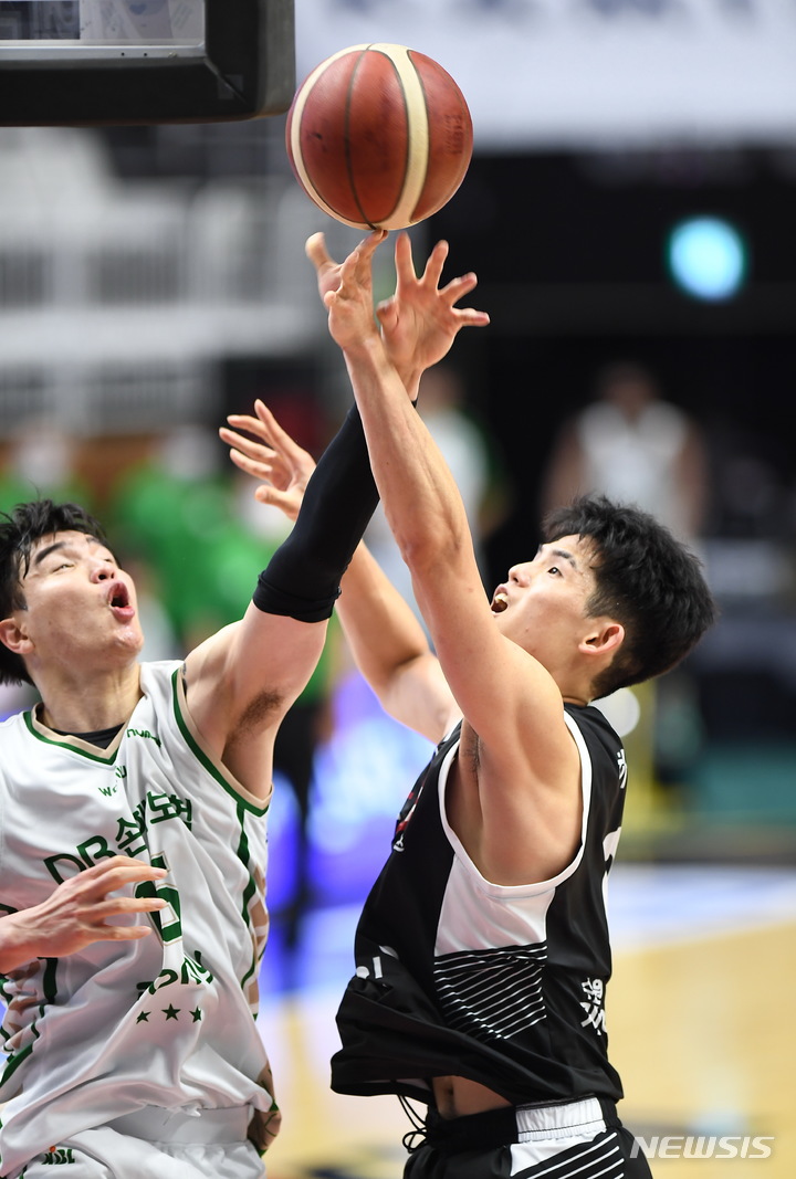 [서울=뉴시스]프로농구 KT 하윤기 (사진 = KBL 제공)