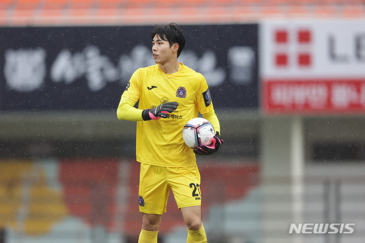 [서울=뉴시스]프로축구 안양 김태훈 (사진 = 프로축구연맹 제공)