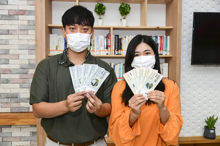 associate_pic