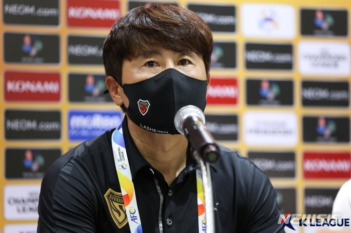 [서울=뉴시스]프로축구 포항 김기동 감독 (사진 = 프로축구연맹 제공)