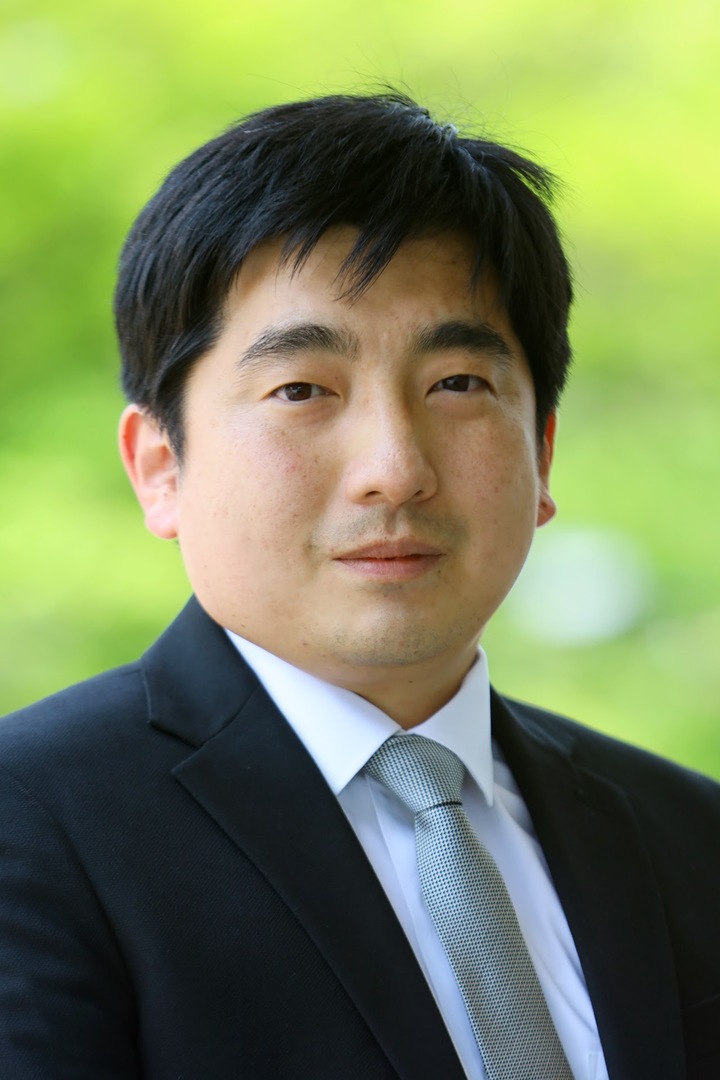 associate_pic