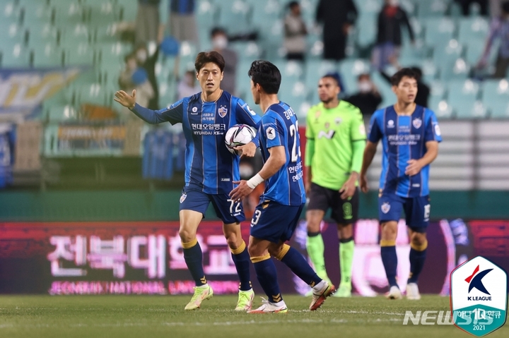 [서울=뉴시스]울산 베테랑 이청용. (사진=프로축구연맹 제공)