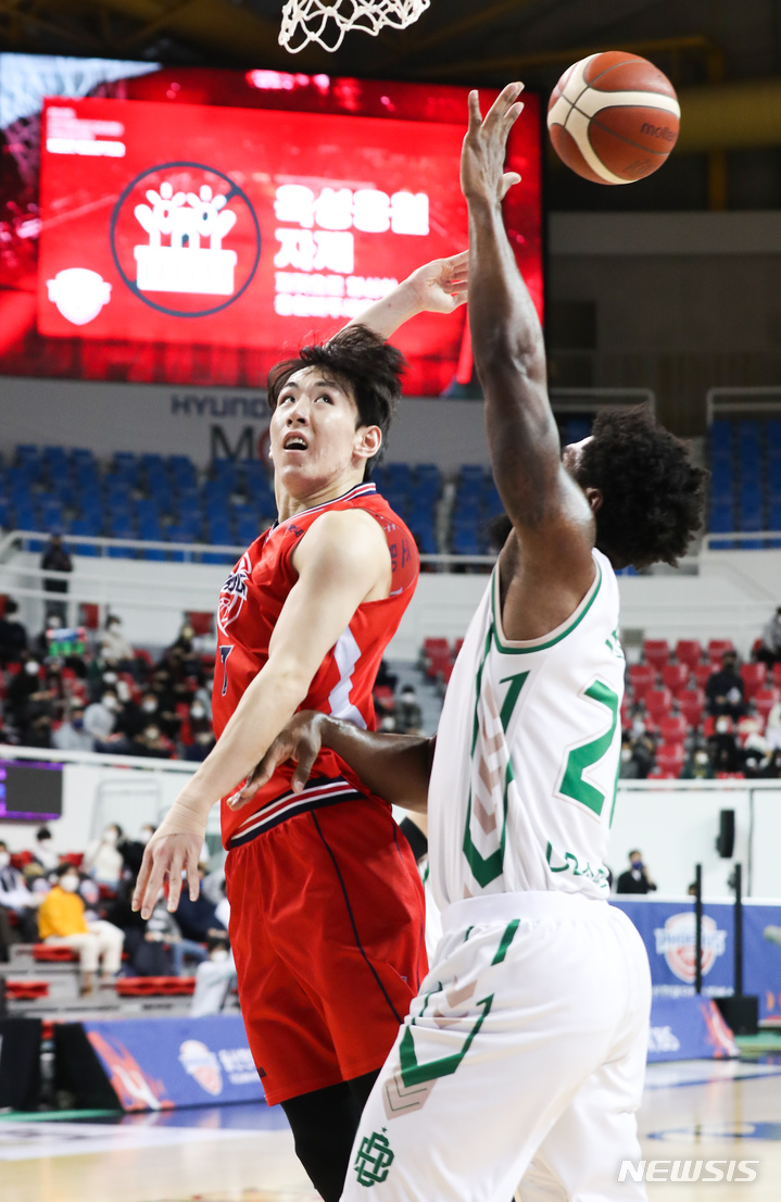 [서울=뉴시스]현대모비스 서명진. (사진=KBL 제공)