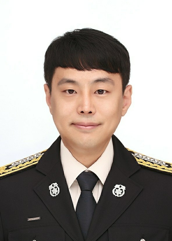 associate_pic