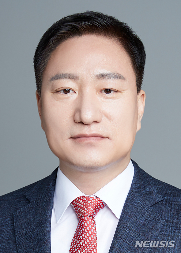 associate_pic