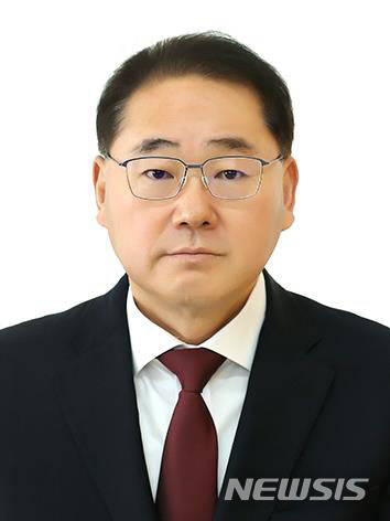 associate_pic