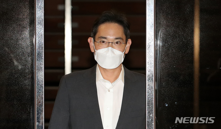 associate_pic