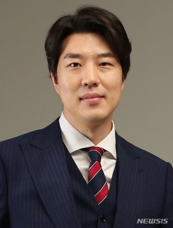 associate_pic