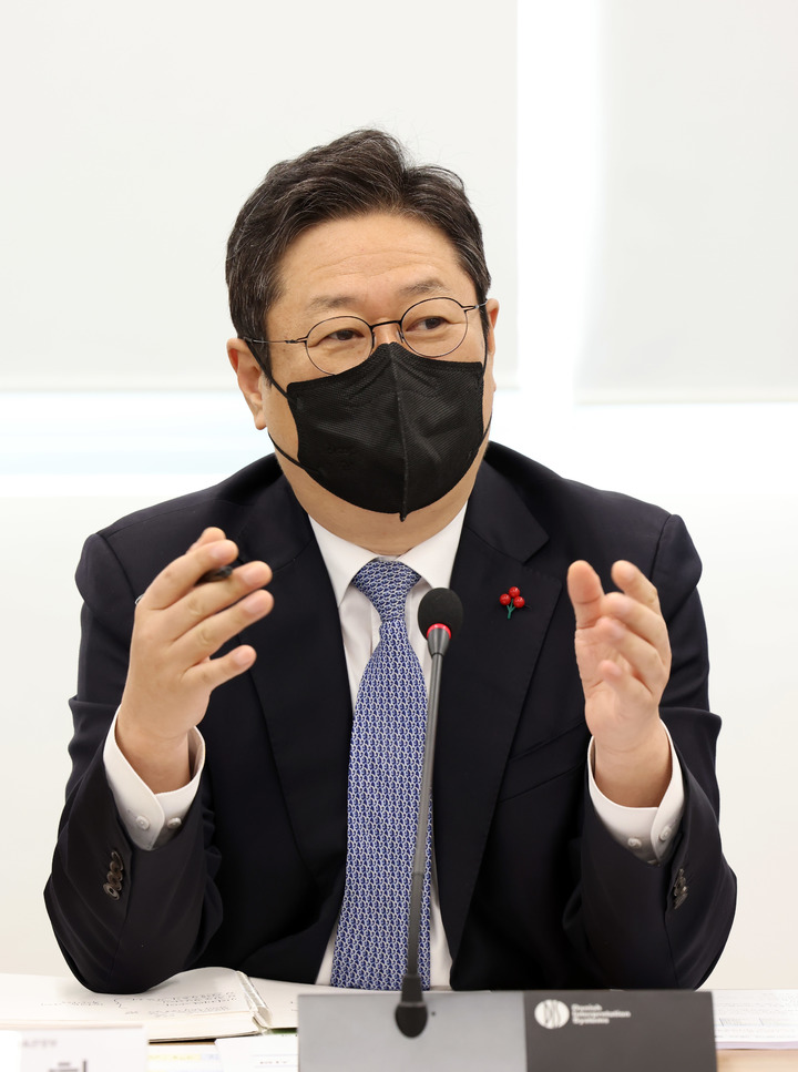 associate_pic