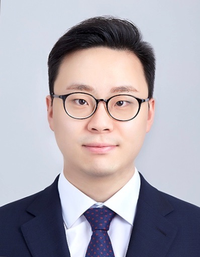 associate_pic