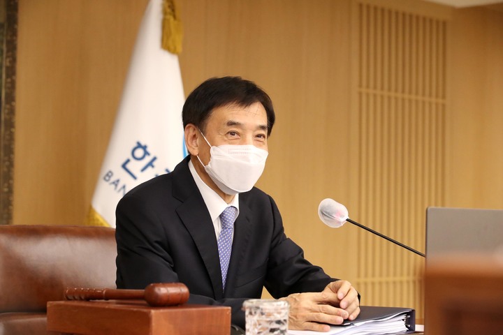 associate_pic