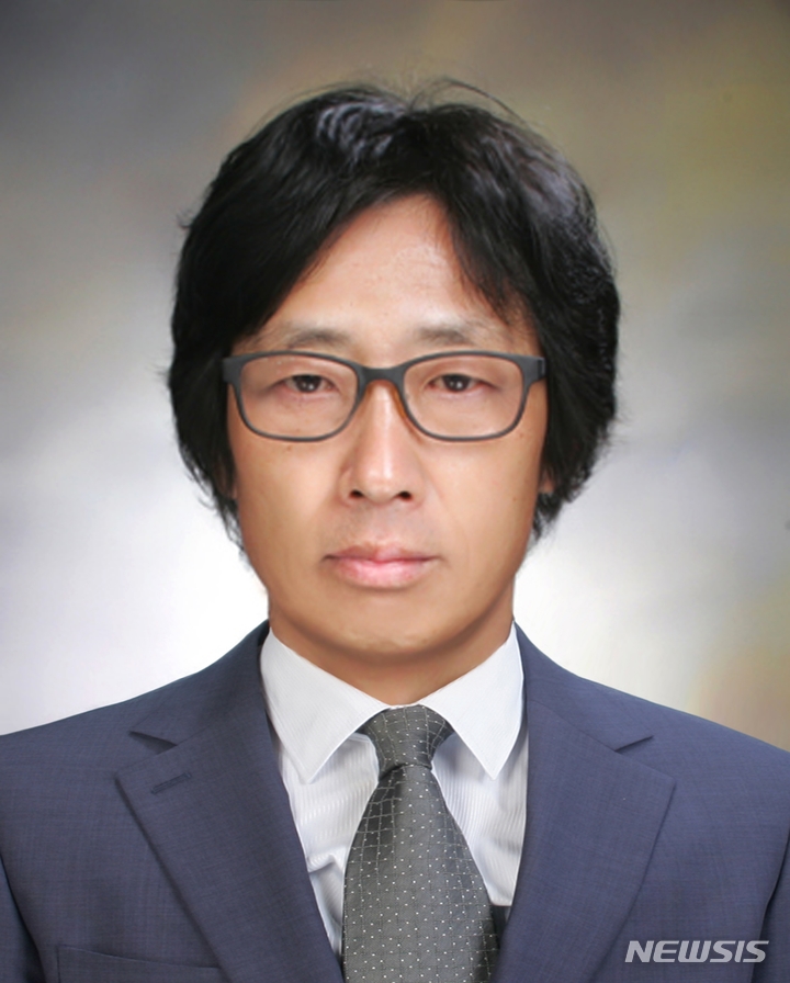 associate_pic