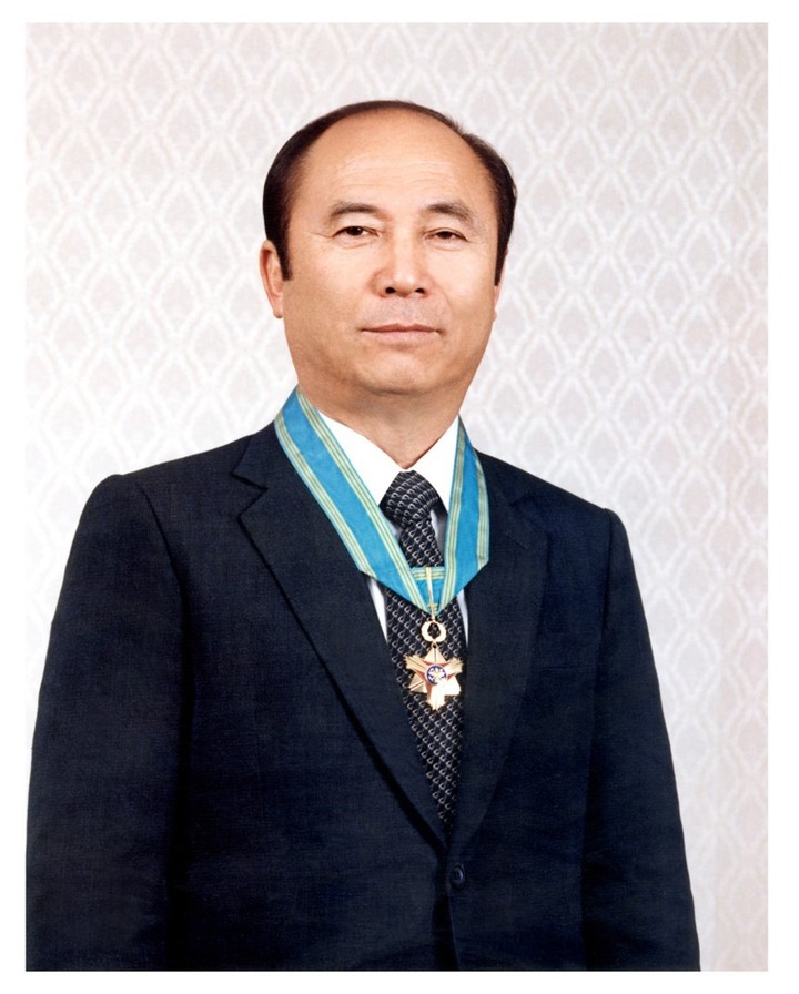 associate_pic