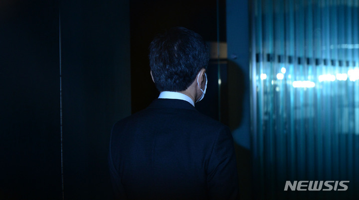 associate_pic
