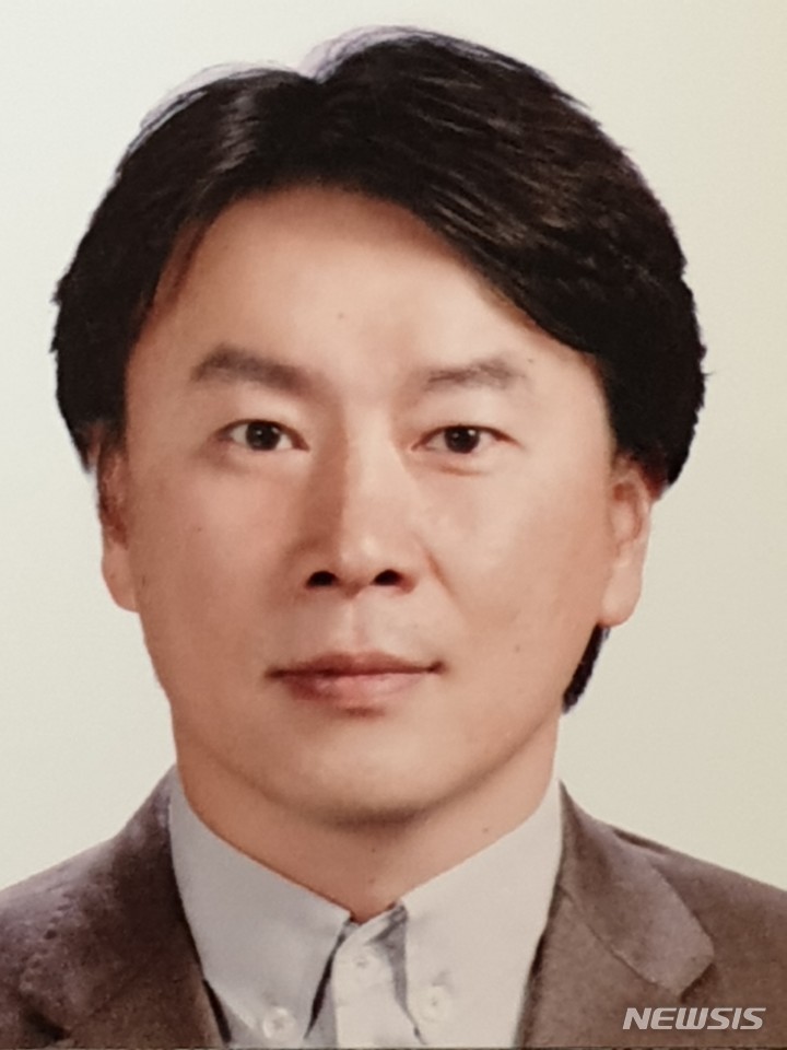 associate_pic