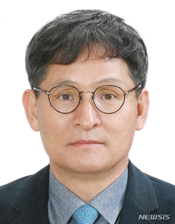 associate_pic