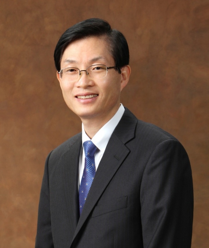 associate_pic