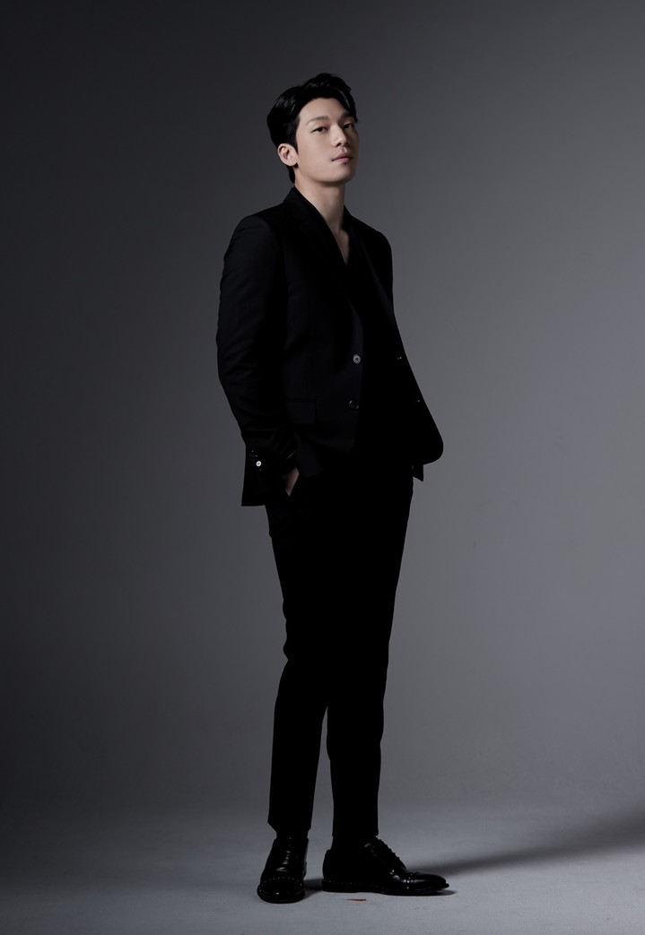 associate_pic