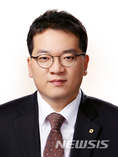 associate_pic