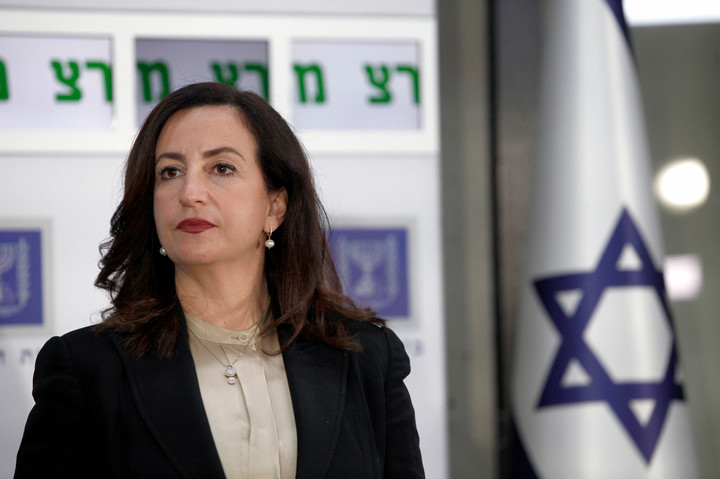 [서울=뉴시스]팔레스타인에 대한 지나친 민족주의적 입장에 반대해 이스라엘 연정 탈퇴를 발표한 온건 성향의 가이다 리나위 조아비 의원. 그녀의 이탈로 이스라엘 연정의 과반 의석이 무너져 출범 1년도 채 안 돼 새로운 총선을 치를 가능성이 더욱 높아졌다. <사진 출처 : 타임스 오브 이스라엘> 2022.5.20
