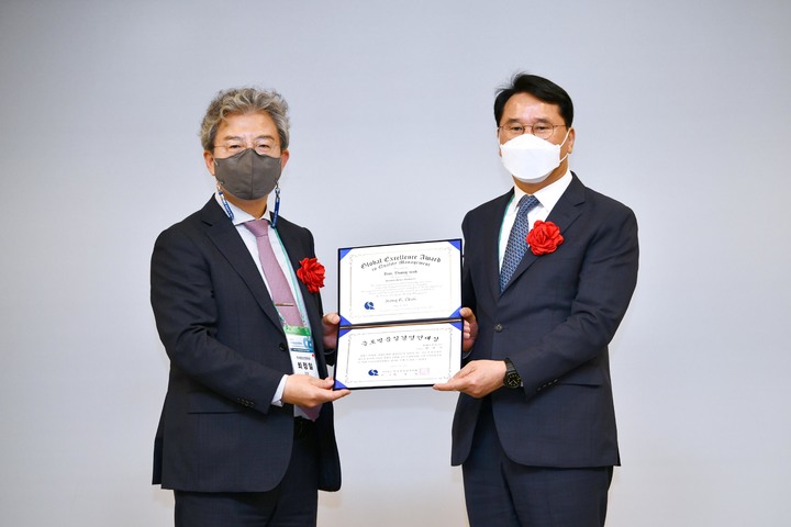 associate_pic
