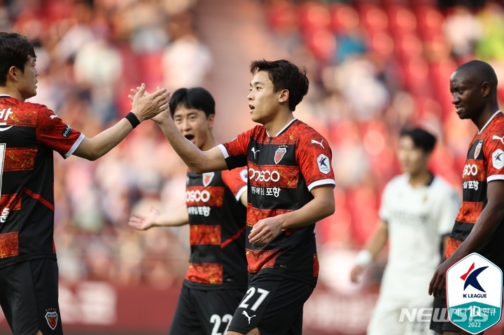 [서울=뉴시스]포항 정재희 멀티골. (사진=프로축구연맹 제공)