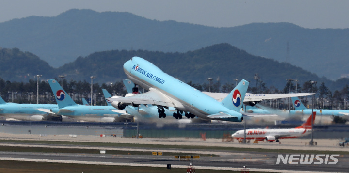 '인천공항 실탄' 반입 용의자는 70대 미국인…경찰, 체포영장 