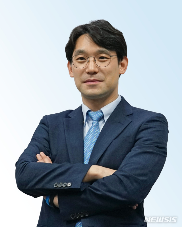 associate_pic