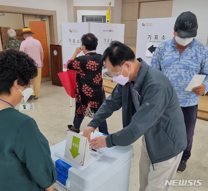 충북 지방선거 최종 투표율 50.6%…역대 최저 기록